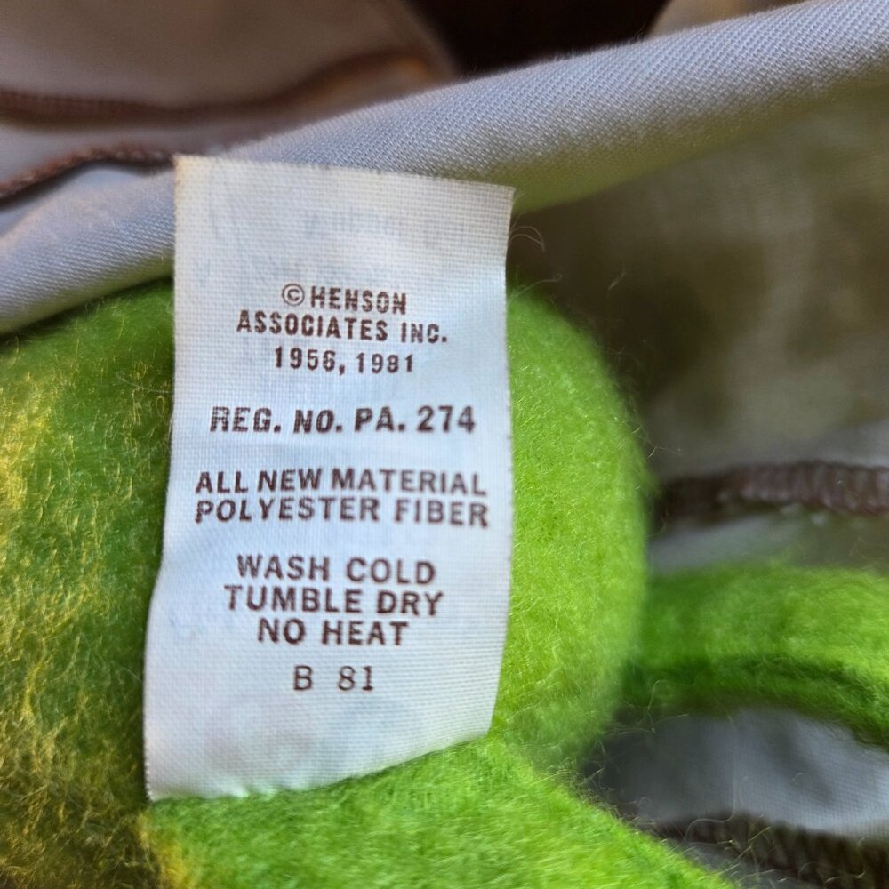 1981 Vintage "Kermit the Frog Muppet Dress-Up Doll" - Picture 5 of 6